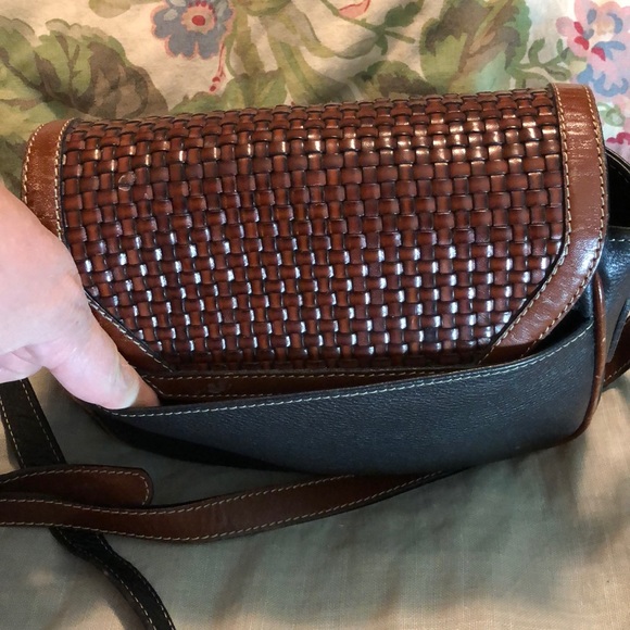 Vintage BALLY Cross-Body 2-Tone Weave Leather Black & Brown Elegant Luxe $548 - Picture 7 of 16